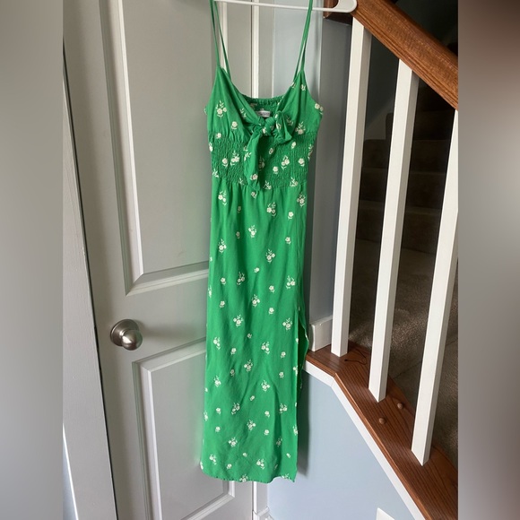 GUC ZARA KELLY GREEN FLORAL EMBROIDERED MIDI DRESS SZ M - Picture 4 of 10